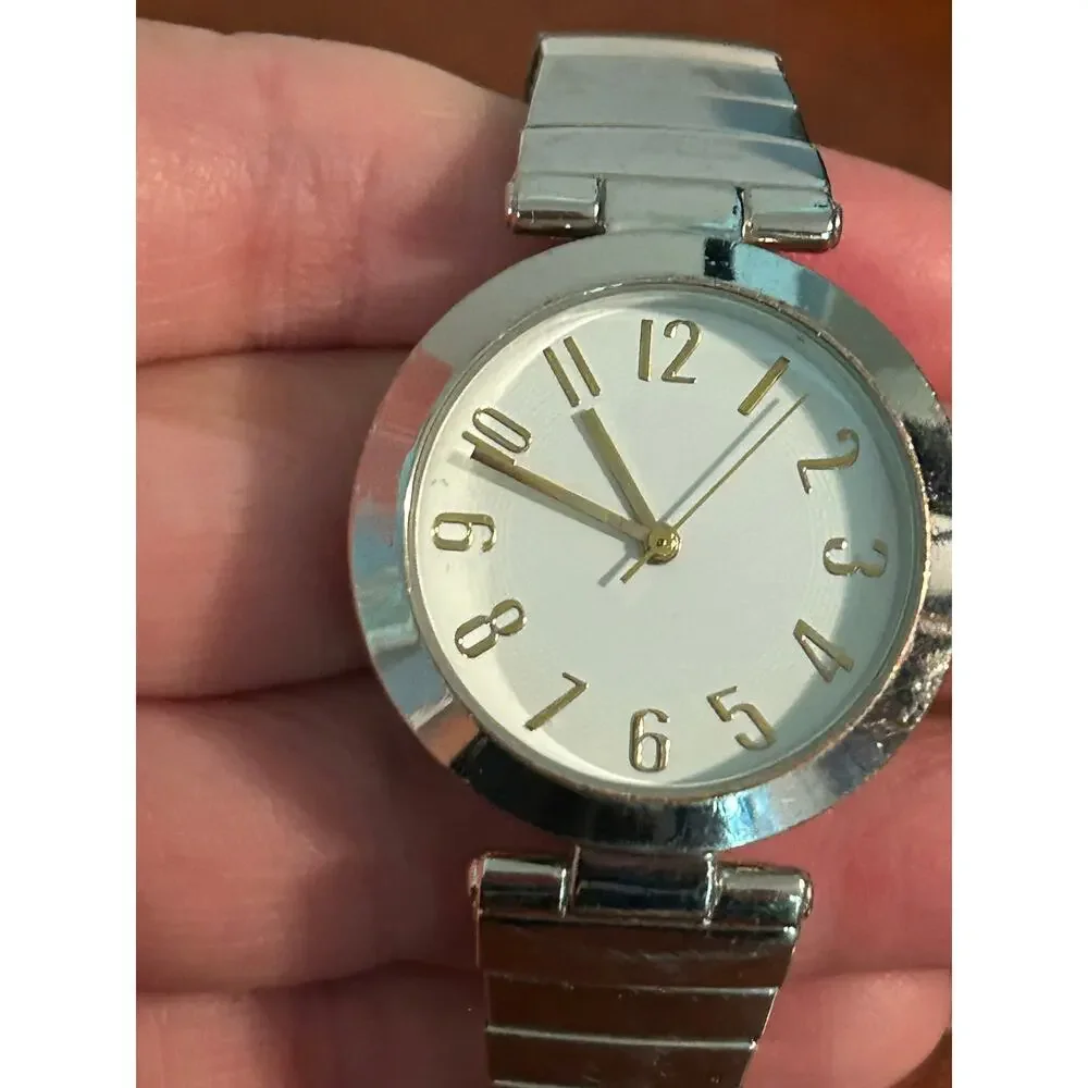 Treasured Times $15.00 Watch Collection Gld num wat 111